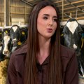 Anastasija (23) iz Stajićeva nije kao njene vršnjakinje! Vodi gazdinstvo sa više od 30 grla stoke, muze krave i vozi traktor…