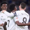 Mančester pravi šampionski tim za narednu sezonu?! Jedan od najboljih igrača Real madrida stiže na Old Traford