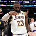 Kraj ere u Los Anđelesu: Lebron Džejms napustio Lejkerse