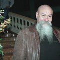 Tajna koju godinama niko nije znao: Evo zašto je Luis uvek nosio haljine