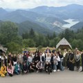 Završena letnja škola projekta „Korak za budućnost“: Evropska unija osnažuje učenike i nastavnike iz Pirota da pokreću zelene…