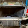 (Foto) Isekao automobil, pa u njega ugurao 22 kile droge! Policija zaustavila muškarca iz Lazarevca, a onda je usledio totalni…