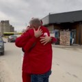 "Srce mi se steglo, stani!" Sin posle 7 godina prvi put došao iz Amerike u Srbiju pa iznenadio oca: Zbog emotivnog susreta…
