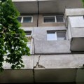 Pukla zgrada od osam spratova: Hitno evakuisano 65 ljudi, pojavila se ogromna pukotina