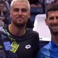 Hrvat Đokoviću okrenuo leđa, sudija morao da reaguje Gojo "ispalio" Novaka, rekacija srpskog tenisera je hit (video)