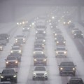 Hiljade vozača zaglavljeno u Francuskoj zbog snega, na autoputu i nekoliko udesa