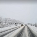 Stanje na putevima: Vozite sporije i opreznije zbog leda