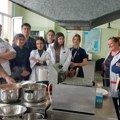 Učenici i nastavnici Ekonomske škole Pirot posetili partnersku školu “Penčo Semov” u Gabrovu