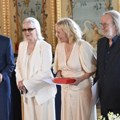 Švedski kralj dodelio viteške titule članovima grupe ABBA