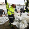 Tri grada se spremaju za dolazak vodenog talasa! Poplave obuzele Evropu, a nivo Dunava samo raste