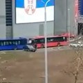 Veliki broj autobusa sa BiH tablicama ušao u Vojvodinu, i u Novom Sadu i Beogradu brojni autobusi pred skup SNS-a