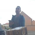 Od Premijer lige i evropskog prvenstva, do pretnji smrću i dostaljanja paketa! Sudbina se poigrala sa engleskim sudijom, a ovo…