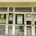 FOTO: Skup podrške novosadskoj nastavnici - "Danas sam to ja, sutra neko drugi"