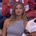 Ko je atraktivna plavuša koja je iz lože gledala meč Novaka Đokovića na US Openu?