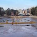 (Foto, video) "Presušilo" Zlatiborsko jezero: Glavna atrakcija bez vode, evo o čemu se radi