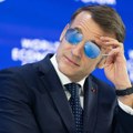 Makron ih reklamirao pred celim svetom, a oni bankrotirali: Čuveni proizvođač naočara iz "Top Gana" ide u likvidaciju, radnici…
