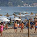 Nisu giros ni suveniri: Evo gde Srbi zapravo ostave najviše novca tokom letovanja u Grčkoj