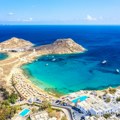 Hit ove sezone u Grčkoj: Turisti ne veruju svojim očima, na ovoj plaži ležaljka, suncobran, piće i hrana ukupno koštaju samo 5…