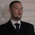 Naš pevač otkrio zašto ne dozvoljava ženi da mu dira telefon: "Imam 15.000 slika i svašta nešto"