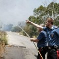 Veliki šumski požar kod Palerma se širi, zatvorene škole