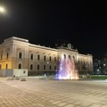 Nova fontana na Trgu, stare uglavnom bez vode