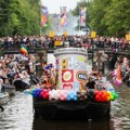 Desetine hiljada ljudi na Paradi kanala u Amsterdamu