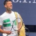 Da upamte za sva vremena! Evo kakvu torbu je Novak Đoković doneo na trening pred Ju-Es open (video)