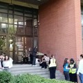 Dekan Bogoslovskog: Ispred fakulteta se nalaze osobe koje nisu ni studenti ni profesori