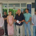 „Večeras u 20.30 ako sud odbije naše žalbe i da se izbori ne ponište, pozivamo sve građane na skup ispred PU Zaječar u 20.30…