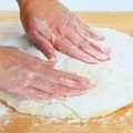 Najbolji recept za posno ludo testo: Pravi se brzo i lako, posle 7 dana je mekano kao duša