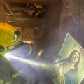 Чудо у Србији Ватрогасци испод рушевина спасили икону, нетакнуту ватром: Невероватна прича из срца Сенте (фото)