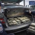 НАРКО-ТРАНСПОРТ ПРЕСЕЧЕН НА ГРАНИЧНОМ ПРЕЛАЗУ ЈАБУКА: КОД УХАПШЕНОГ МУШКАРЦА ПРОНАДЈЕНО 112 ПАКЕТА МАРИХУАНЕ