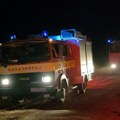 Požar na Novom Beogradu, vatrogasne ekipe na terenu