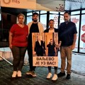 Građani na protestu “Valjevo protiv nasilja” izrazili podršku smenjenim inspektorima Slobodanu Milenkoviću u Dušanu…