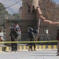 Bomba namenjena policiji usmrtila pet osoba na severozapadu Pakistana