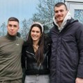 Veliko srce sportista: Milica Mandić, Boriša Simanić i Marko Nikolić podelili paketiće deci sa Kosova i Metohije video