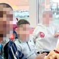 Slika koja steže srca: Otac nasmejan sa decom koja su danas poginula u užasnoj nesreći na pruzi