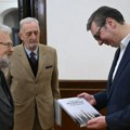 Vučić se sastao sa upravnikom biblioteke Matice srpske Selimom Radulovićem: Posebno me obradovala knjiga "Stari šahovski…