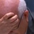 (Video) Palestinski ambasador se slomio pred kamerama: Lupio pesnicom o sto i počeo da jeca: "Slike majki koje grle nepomična…