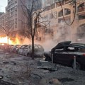 Апокалипса у Кијеву: Небо у граду прекривено димом од пожара након снажног напада (фото/видео)