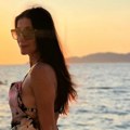 Snežana Dakić u ultra kratkom teksas šortsu: Voditeljka bacila duge noge u prvi plan, a ljudi ne veruju koliko ima godina…