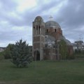 Obnova verskih objekata na KiM: Kosovo obnavlja džamiju u Mitrovici, dok sprečava obnovu crkve u Prištini