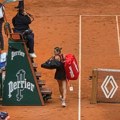 Šokirana Sabalenka zaboravila torbu na izlazu sa stadiona: Htela da što brže izađe posle ispadanja sa RG