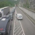 I jutros duge kolone na graničnim prelazima sa Crnom Gorom