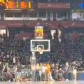 Haos u Areni! Žestoka tuča Grobara pred meč Partizan - Dubai, letele stolice, jedan navijač skroz iscepan