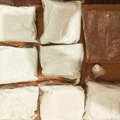 Zaplenjeno sedam kilograma amfetamina Uhapšen Novosađanin, pronađena vaga i novac od prodaje narkotika