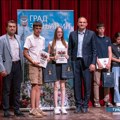 Na Vidovdanskoj akademiji uručena priznanja učenicima generacije