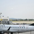 Avion sa 156 putnika izleteo sa piste nakon sletanja u Montrealu