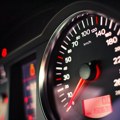 Na putu kod Sremske Mitrovice vozio "audi" brzinom od 221 km/h