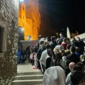 Mnogi stigli peške i bosi: Nestvarne slike ispred svetinje, na hiljade vernika došlo pod Ostrog da se pokloni Svetom Vasiliju…